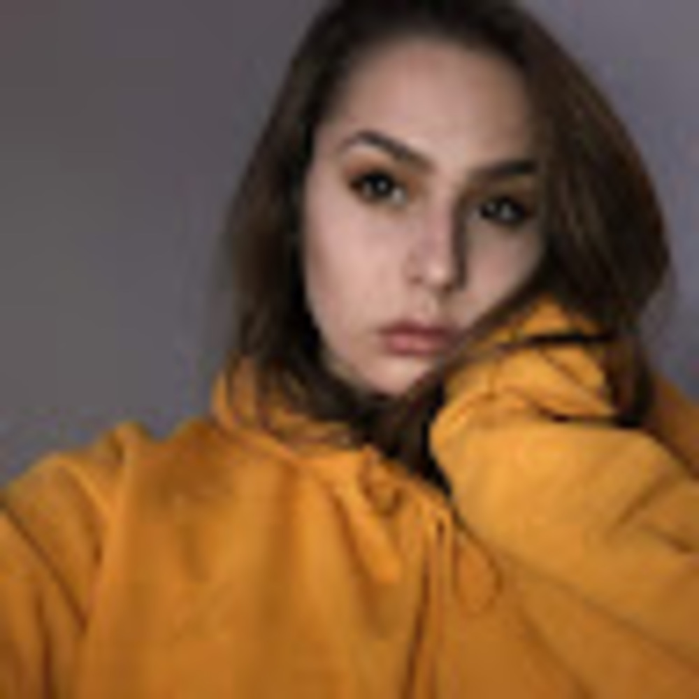 Meet your Posher, Becca